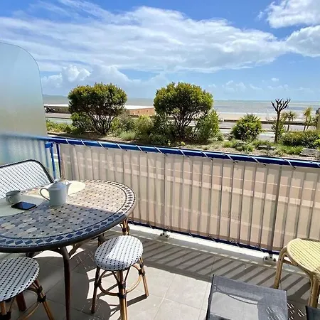 La Cabine De Leontine Apartment *