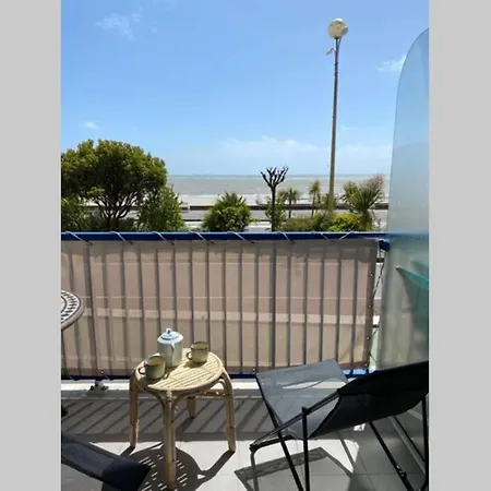 Apartment La Cabine De Leontine