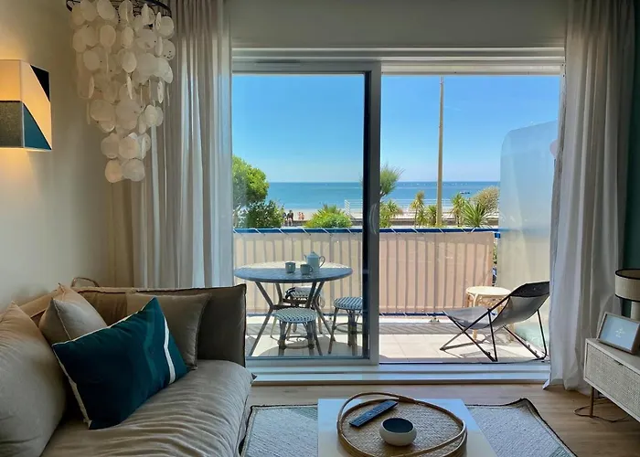 La De Leontine Ла-Боль-Эскублак