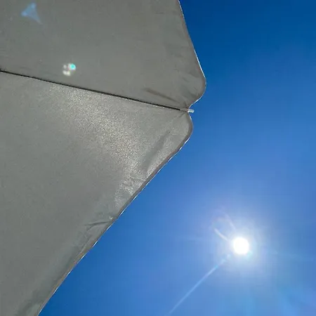 La De Leontine La Baule